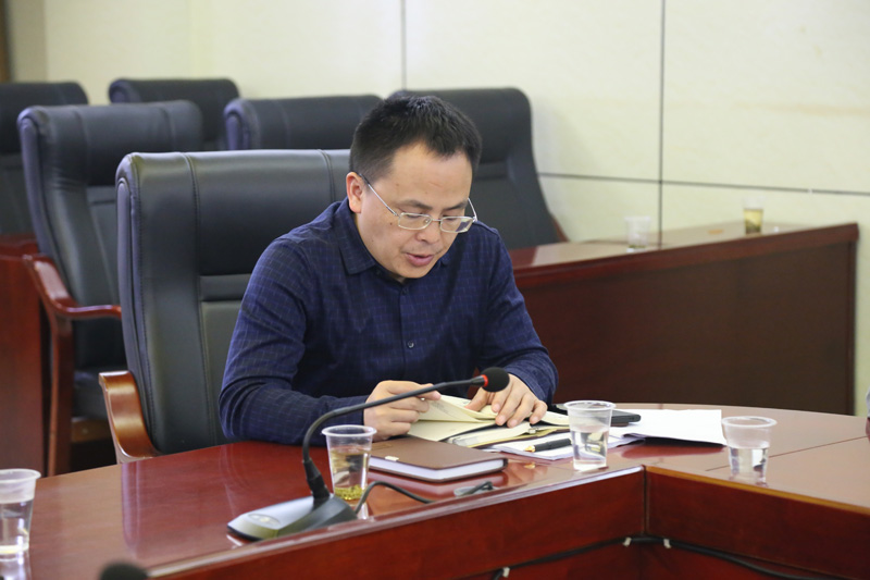 法定主动公开内容 要闻动态 凤凰时政   县政府办党组书记,主任龙志勇