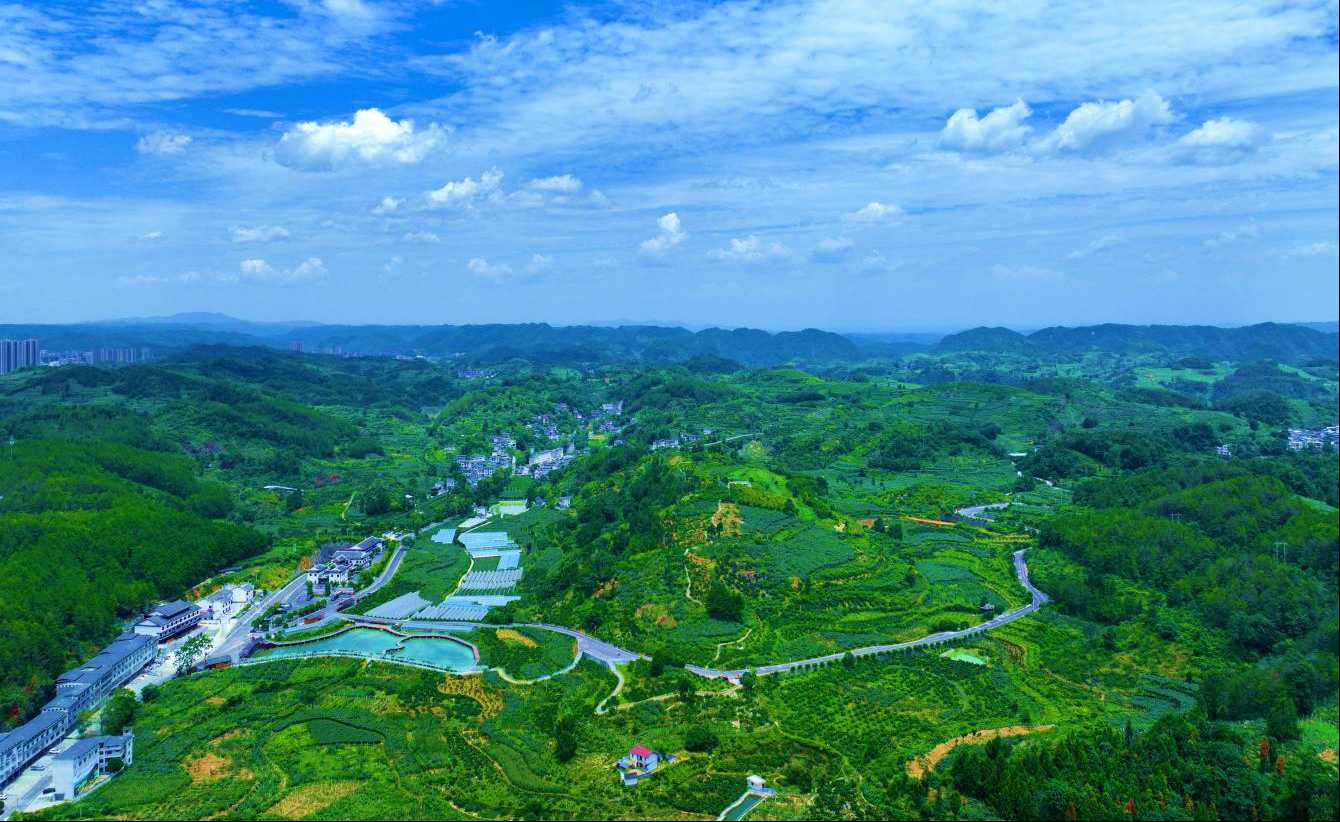 湘西州凤凰县菖蒲塘村：文明新风吹开幸福花